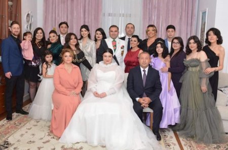 Emil Musayev tanınmış şəxsin qızı ilə evlənir — FOTOLAR Emil Musayev tanınmış şəxsin qızı ilə evlənir — FOTOLAR