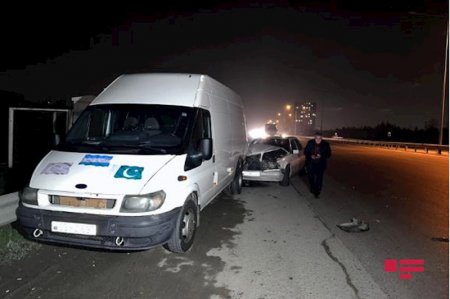 Bakı-Sumqayıt şosesində qəza baş verib, xəsarət alanlar var Bakı-Sumqayıt şosesində qəza baş verib, xəsarət alanlar var