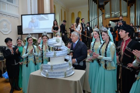 Xalq artisti Fərhad Bədəlbəylinin 75 illiyi qeyd olunub