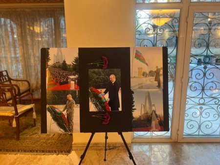 Qanlı Yanvar hadisələri xalqımızın azadlıq uğrunda mübarizə əzmini qıra bilmədi Qanlı Yanvar hadisələri xalqımızın azadlıq uğrunda mübarizə əzmini qıra bilmədi