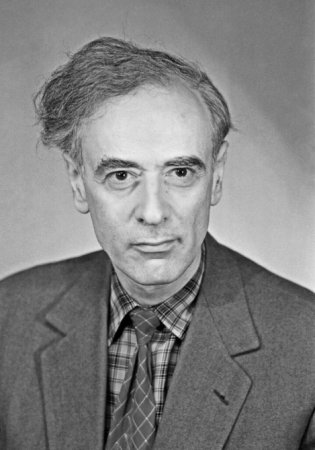 Nobel mükafatı alan bakılı alim - Lev Landau