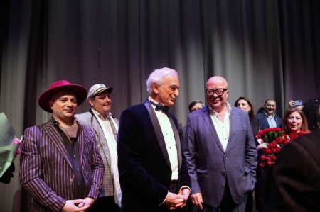 Polad Bülbüloğlu ad gününü Akademik Musiqili Teatrının səhnəsində qeyd edib FOTO