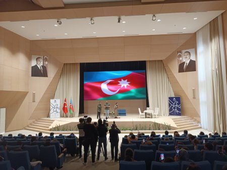 “Heydər Əliyev və tarixi Zəfərə aparan yol” tamaşası nümayiş olunub