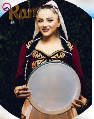 Gəncədə meyiti tapılan müğənni və rəqqasənin FOTOLARI