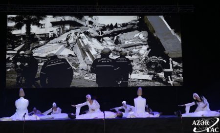 Əfsanəvi “Anadolu atəşi”ndən Bakıda möhtəşəm şou - FOTO Əfsanəvi “Anadolu atəşi”ndən Bakıda möhtəşəm şou - FOTO