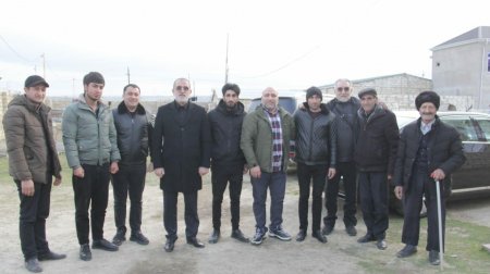 Sərvərə 2 mərtəbəli ev tikilir - FOTO Sərvərə 2 mərtəbəli ev tikilir - FOTO