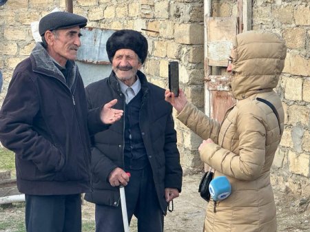 Sərvərə 2 mərtəbəli ev tikilir - FOTO Sərvərə 2 mərtəbəli ev tikilir - FOTO