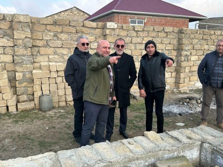 Sərvərə 2 mərtəbəli ev tikilir - FOTO Sərvərə 2 mərtəbəli ev tikilir - FOTO