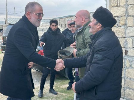 Sərvərə 2 mərtəbəli ev tikilir - FOTO Sərvərə 2 mərtəbəli ev tikilir - FOTO