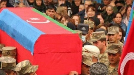ÇİNGİZ ŞAHBAZİ: Azərbaycan ordusunun iki hərbçisi qəhrəmancasına şəhid olub. Allah rəhmət eləsin. ÇİNGİZ ŞAHBAZİ: Azərbaycan ordusunun iki hərbçisi qəhrəmancasına şəhid olub. Allah rəhmət eləsin.