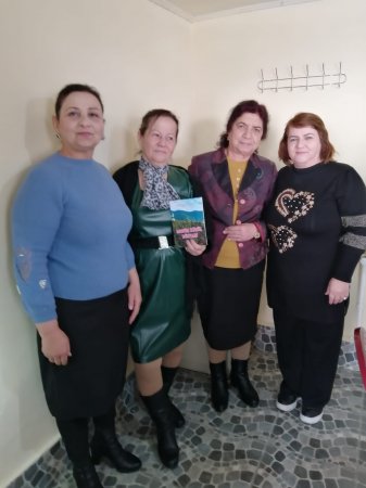 Bu gün "Qəbələnin səsi" ədəbi birliyin üzvü Mənsurə Ağayevanın "Mənim könül dünyam" adlı kitabının təqdimatı oldu - FOTOLAR