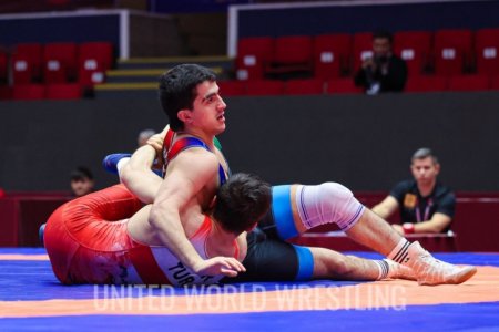 Güləşçimiz Xasay Həsənli U-23 Avropa çempionatında gümüş medal qazanıb Güləşçimiz Xasay Həsənli U-23 Avropa çempionatında gümüş medal qazanıb