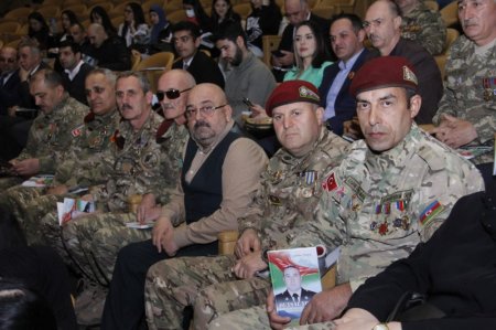 Şəhid mayora həsr olunan “Qutsal yolçu” kitabının təqdimatı olub - FOTOLAR