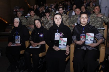 Şəhid mayora həsr olunan “Qutsal yolçu” kitabının təqdimatı olub - FOTOLAR