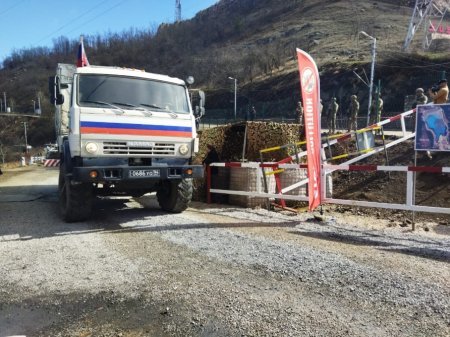 Laçın-Xankəndi yolu: Ötən gün ekoaksiya ərazisindən 81 avtomobil keçib - FOTO Laçın-Xankəndi yolu: Ötən gün ekoaksiya ərazisindən 81 avtomobil keçib - FOTO