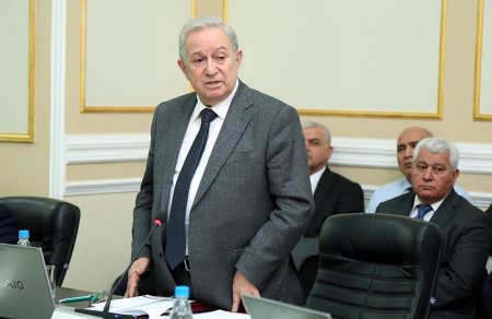 AMEA Rəyasət Heyətinin iclası keçirilib - FOTOLAR AMEA Rəyasət Heyətinin iclası keçirilib - FOTOLAR