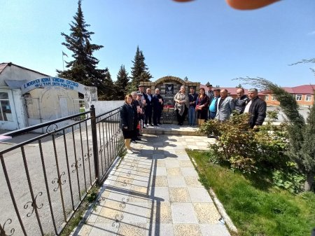 Bu gün Qəbələdə birinci Qarabağ döyüşlərinin şəhidi Eldəniz Mehdiyevin cənnətdə 29-cu bahar yaşı qeyd olundu - FOTOLAR Bu gün Qəbələdə birinci Qarabağ döyüşlərinin şəhidi Eldəniz Mehdiyevin cənnətdə 29-cu bahar yaşı qeyd olundu - FOTOLAR