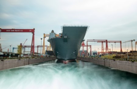 Türkiyənin ən böyük hərbi gəmisi olan “TCG Anadolu” xidmətə başlayır - FOTO