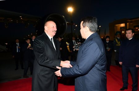 Azərbaycan Prezidenti İlham Əliyevin Qazaxıstana rəsmi səfəri başa çatıb - FOTO Azərbaycan Prezidenti İlham Əliyevin Qazaxıstana rəsmi səfəri başa çatıb - FOTO