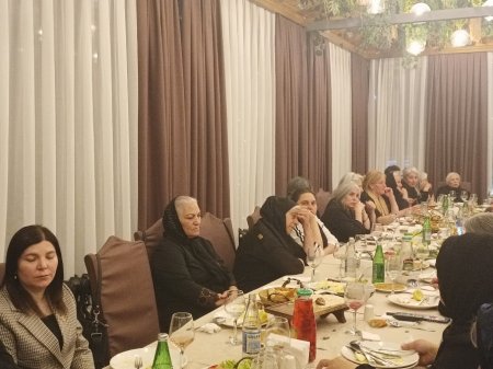 Şəhid ailələri üçün iftar süfrəsi açılıb - FOTO Şəhid ailələri üçün iftar süfrəsi açılıb - FOTO