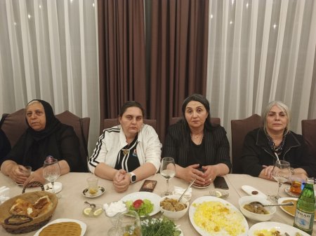 Şəhid ailələri üçün iftar süfrəsi açılıb - FOTO Şəhid ailələri üçün iftar süfrəsi açılıb - FOTO
