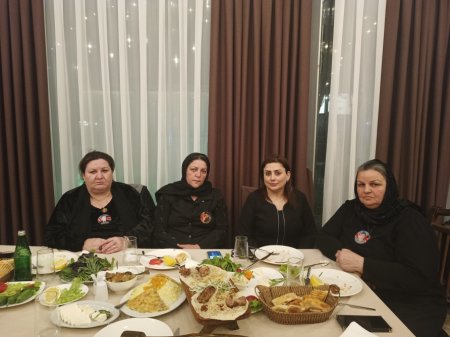 Şəhid ailələri üçün iftar süfrəsi açılıb - FOTO Şəhid ailələri üçün iftar süfrəsi açılıb - FOTO