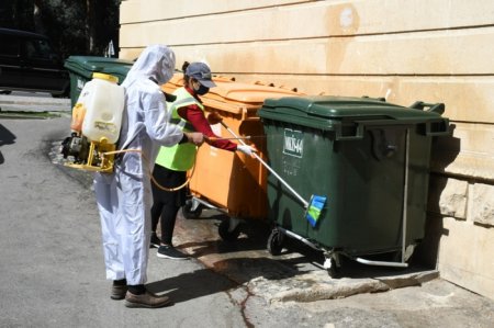 Bu gün Bakının 533 küçəsi yuyulub - FOTOLAR Bu gün Bakının 533 küçəsi yuyulub - FOTOLAR