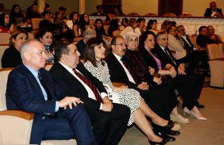 Xalq yazıçısı Elçinin 80 illik yubileyi qeyd olunub - FOTO