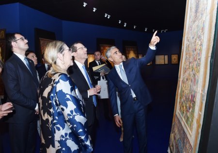 İsrail Dövlətinin Prezidenti və xanımı Heydər Əliyev Mərkəzi ilə tanış olublar - FOTOLAR