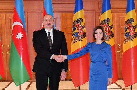 Kişineuda Azərbaycan Prezidenti İlham Əliyevin Moldova Prezidenti Maya Sandu ilə görüşü olub YENİLƏNİB Kişineuda Azərbaycan Prezidenti İlham Əliyevin Moldova Prezidenti Maya Sandu ilə görüşü olub YENİLƏNİB
