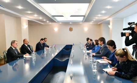 Kişineuda Azərbaycan Prezidenti İlham Əliyevin Moldova Prezidenti Maya Sandu ilə görüşü olub YENİLƏNİB Kişineuda Azərbaycan Prezidenti İlham Əliyevin Moldova Prezidenti Maya Sandu ilə görüşü olub YENİLƏNİB