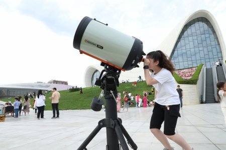 Heydər Əliyev Mərkəzinin parkında “Uşaq festivalı” təşkil olunub - FOTOLAR Heydər Əliyev Mərkəzinin parkında “Uşaq festivalı” təşkil olunub - FOTOLAR