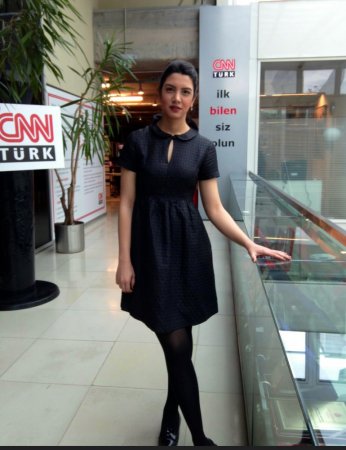 Fülya Öztürkün 20 il əvvəlki görüntüsü maraqla qarşılandı - FOTO Fülya Öztürkün 20 il əvvəlki görüntüsü maraqla qarşılandı - FOTO