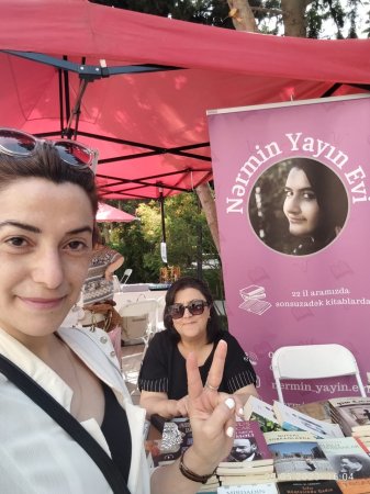  V ci Milli Kitab sərgisinin kitabsevərlər və oxucularla görüşünün son günü, yeni görüşlərədək - FOTOLAR