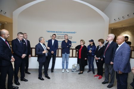 Beynəlxalq tədbirin iştirakçıları Şuşa şəhərində bərpa və yenidənqurma işləri ilə tanış olublar - FOTOLAR