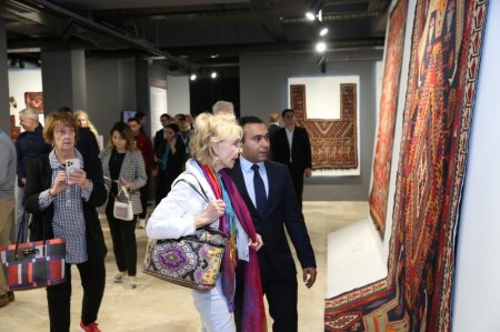 Beynəlxalq tədbirin iştirakçıları Şuşa şəhərində bərpa və yenidənqurma işləri ilə tanış olublar - FOTOLAR