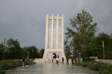 Beynəlxalq tədbirin iştirakçıları Şuşa şəhərində bərpa və yenidənqurma işləri ilə tanış olublar - FOTOLAR