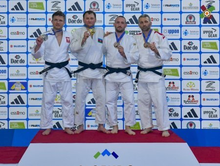 Cüdoçularımız Avropa çempionatının ikinci günündə üç qızıl medal qazanıblar - FOTO