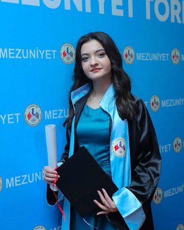 Natiq Şirinovun qızı məzun oldu - FOTOLAR