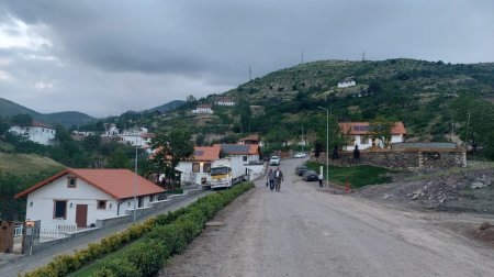 Laçına qayıdan ailələrə evlərinin açarları verilib - FOTOLAR