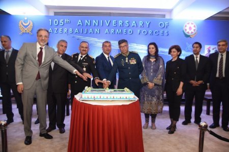 Azərbaycan Silahlı Qüvvələrinin 105 illik yubileyi Pakistanda təntənəli şəkildə qeyd olunub - FOTOLAR Azərbaycan Silahlı Qüvvələrinin 105 illik yubileyi Pakistanda təntənəli şəkildə qeyd olunub - FOTOLAR