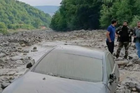 İsmayıllıda selin apardığı "Mercedes" tapıldı - FOTO