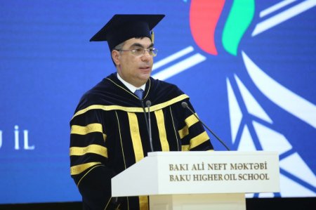 SOCAR-ın Bakı Ali Neft Məktəbində Məzun Günü keçirilib - FOTOLAR SOCAR-ın Bakı Ali Neft Məktəbində Məzun Günü keçirilib - FOTOLAR