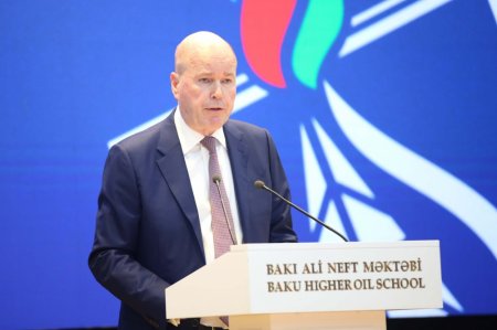 SOCAR-ın Bakı Ali Neft Məktəbində Məzun Günü keçirilib - FOTOLAR SOCAR-ın Bakı Ali Neft Məktəbində Məzun Günü keçirilib - FOTOLAR
