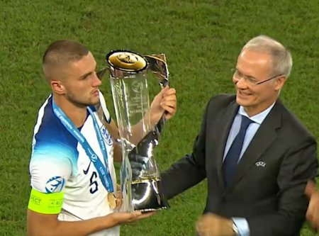 İngiltərənin futbol üzrə gənclərdən ibarət millisi Avropa çempionu olub - FOTO