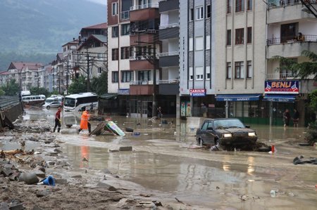 Türkiyənin Düzcə və Zonquldak bölgələrində daşqınlar baş verib - FOTO Türkiyənin Düzcə və Zonquldak bölgələrində daşqınlar baş verib - FOTO