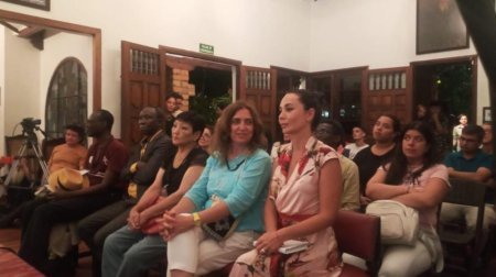 Azərbaycanlı şairə dünya poeziya festivalında ölkəmizi uğurla təmsil edib - FOTO Azərbaycanlı şairə dünya poeziya festivalında ölkəmizi uğurla təmsil edib - FOTO