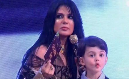Natavan Həbibi illər sonra oğlu ilə göründü - FOTO Natavan Həbibi illər sonra oğlu ilə göründü - FOTO