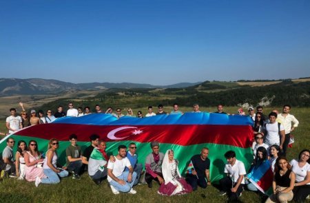 Diaspor nümayəndələrinin Şuşaya 10-cu səfəri gerçəkləşib Diaspor nümayəndələrinin Şuşaya 10-cu səfəri gerçəkləşib