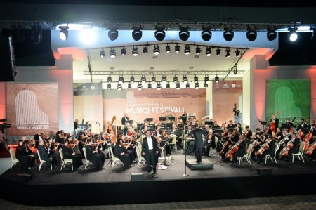 XIII Qəbələ Beynəlxalq Musiqi Festivalının açılış mərasimi olub - FOTOLAR XIII Qəbələ Beynəlxalq Musiqi Festivalının açılış mərasimi olub - FOTOLAR